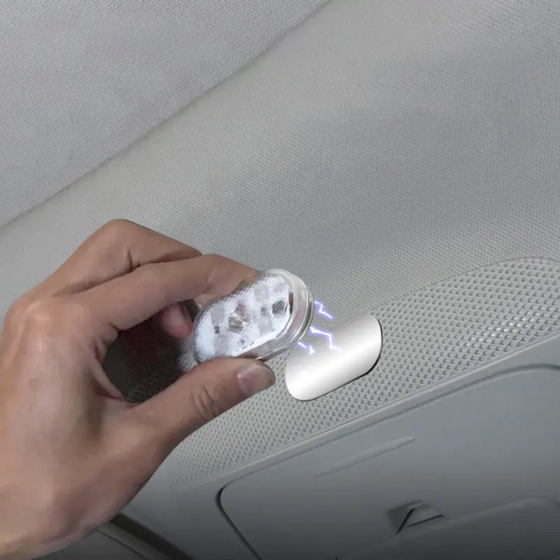 Mini Lampe Tactile pour Voiture